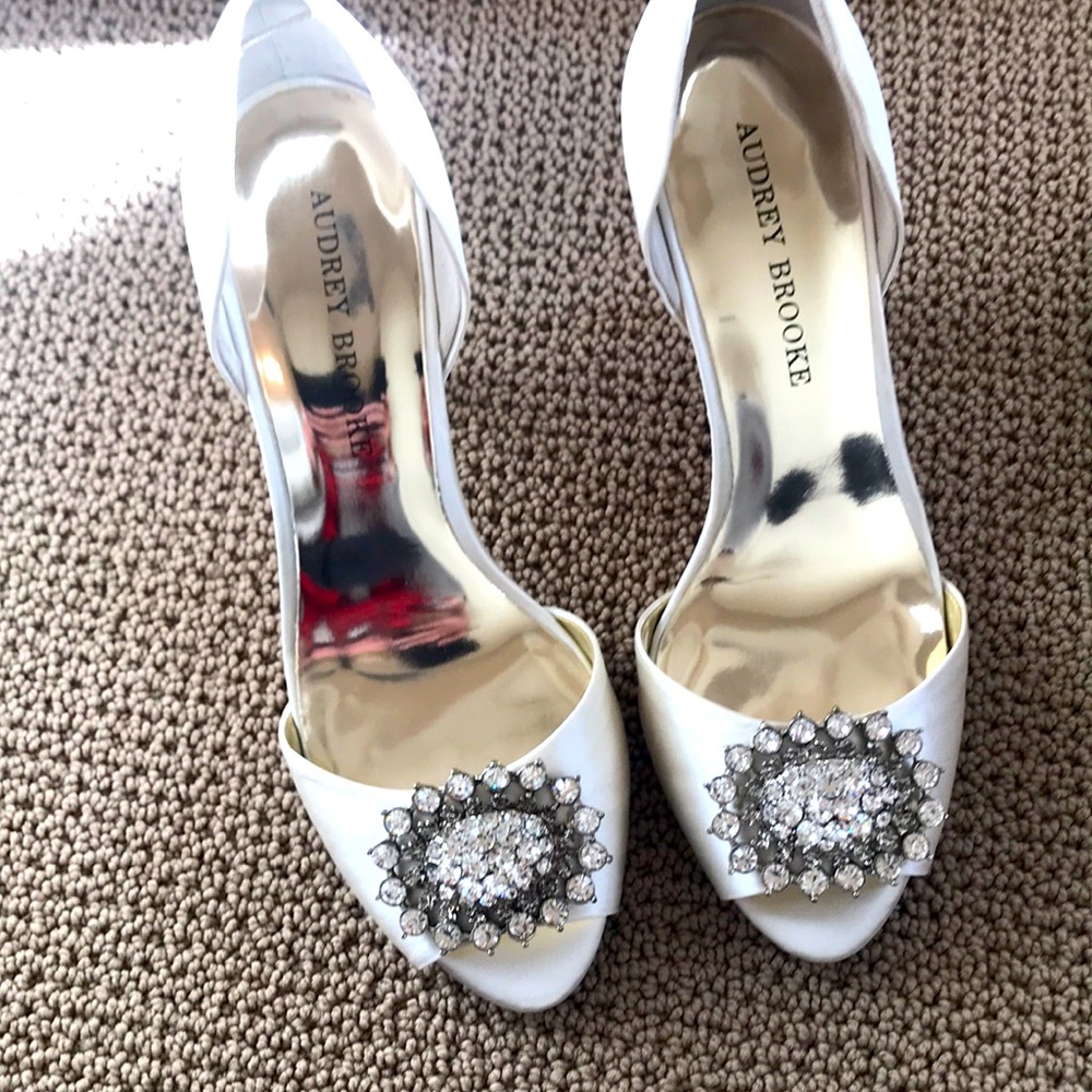 Audrey Brooke Ivory Rhinestone Pumps